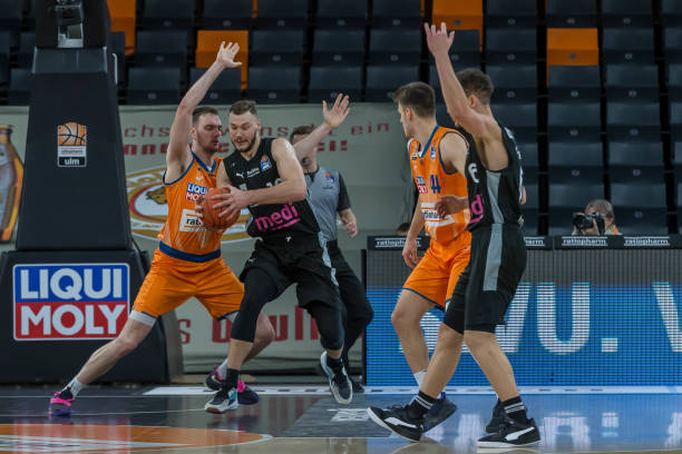 高机动的近 高机动的近